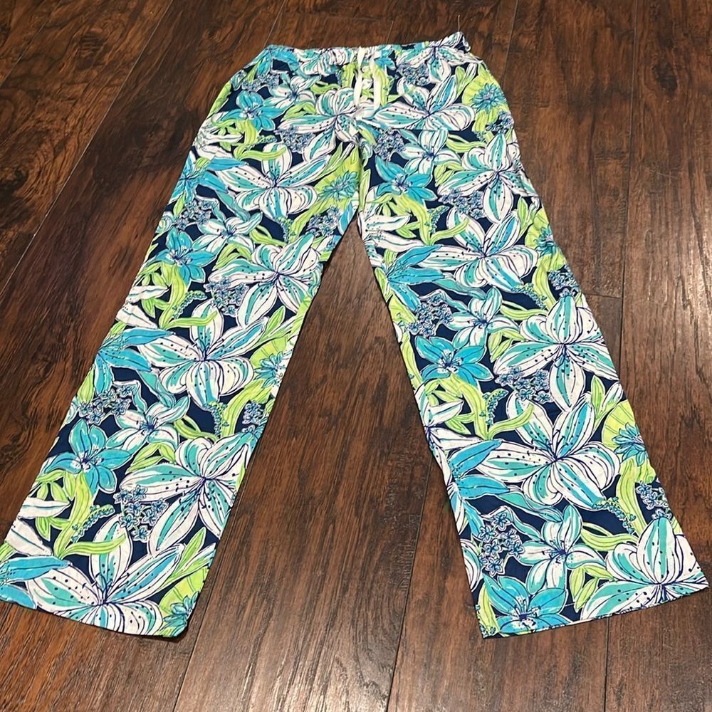 Lilly Pulitzer Pajama Bottoms‎ Size XS flower print all over NWOT